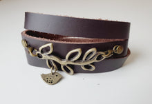 Load image into Gallery viewer, Wrap leather bracelet - Sparrow on a branch
