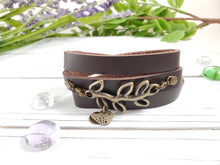 Load image into Gallery viewer, Wrap leather bracelet - Sparrow on a branch
